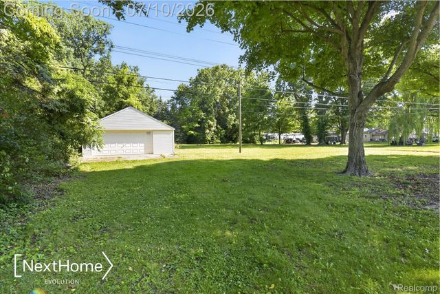 33950 Ecorse Road, Romulus, MI 48174