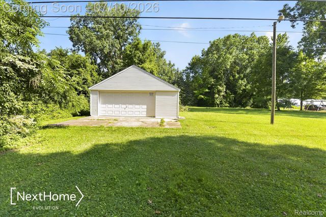 33950 Ecorse Road, Romulus, MI 48174