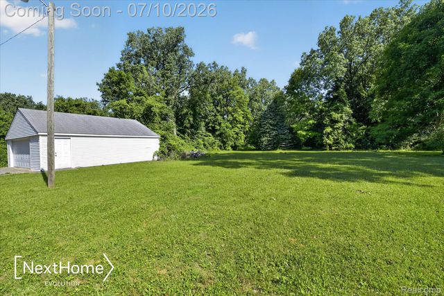 33950 Ecorse Road, Romulus, MI 48174