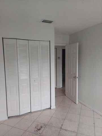 2215 NW 56th Avenue 3-e, Lauderhill, FL 33313