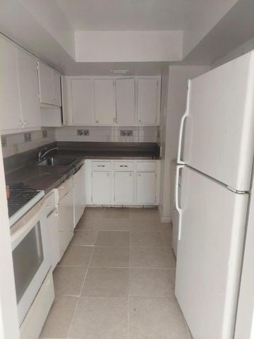 2215 NW 56th Avenue 3-e, Lauderhill, FL 33313