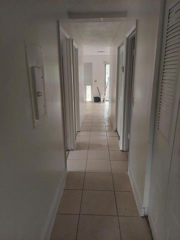 2215 NW 56th Avenue 3-e, Lauderhill, FL 33313