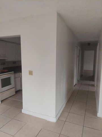 2215 NW 56th Avenue 3-e, Lauderhill, FL 33313