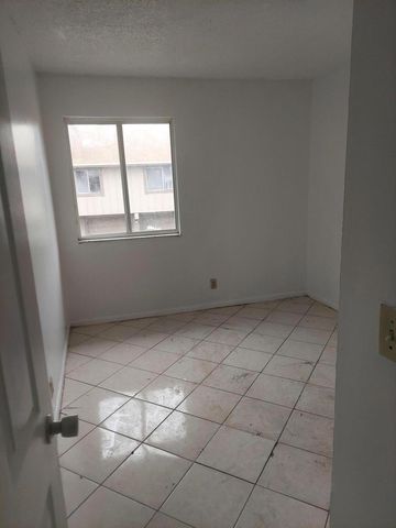 2215 NW 56th Avenue 3-e, Lauderhill, FL 33313