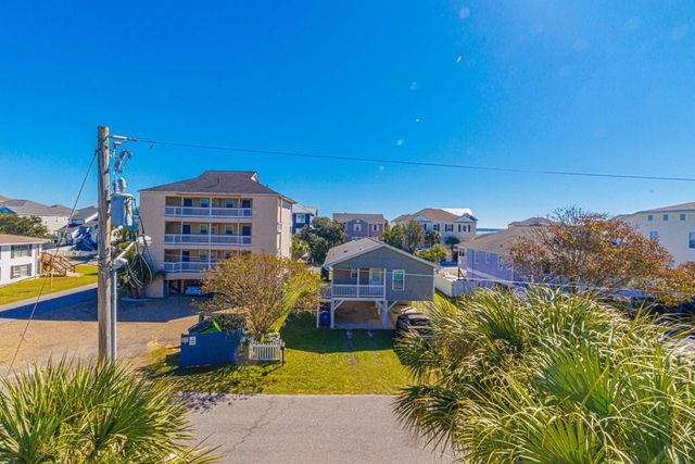 118B N Yaupon Dr., Surfside Beach, SC 29575