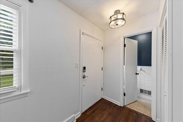 9930 Campbell Street, Kansas City, MO 64131