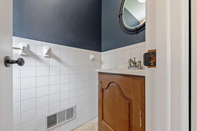 9930 Campbell Street, Kansas City, MO 64131
