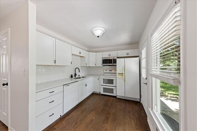 9930 Campbell Street, Kansas City, MO 64131