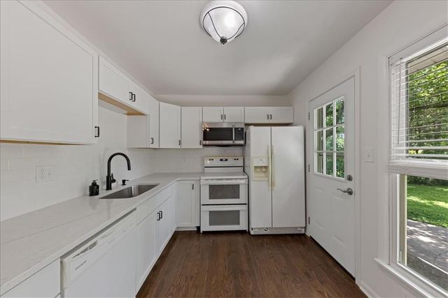 9930 Campbell Street, Kansas City, MO 64131