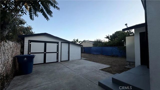 210 W 102nd, Los Angeles, CA 90003