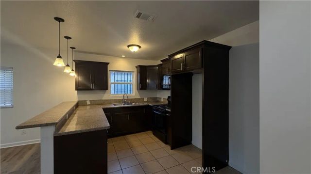 210 W 102nd, Los Angeles, CA 90003