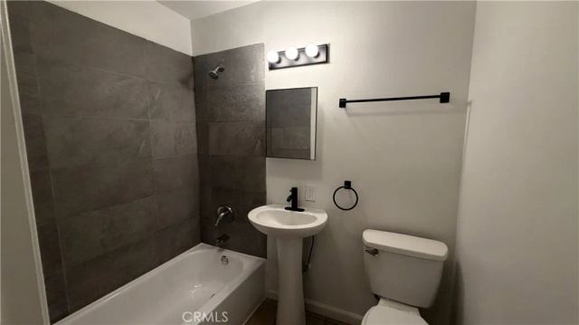 210 W 102nd, Los Angeles, CA 90003