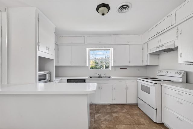 703 Coryell Street, League City, TX 77573