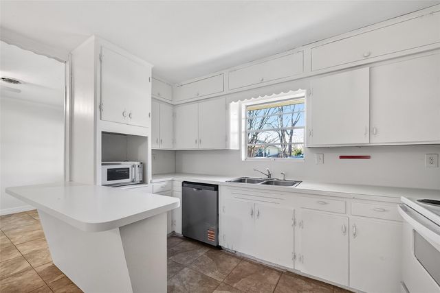 703 Coryell Street, League City, TX 77573