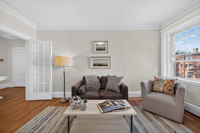 26 Medfield St 3, Boston, MA 02115