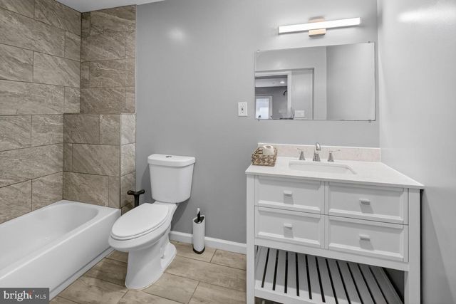 5451 DUNDEE LN, White Plains, MD 20695