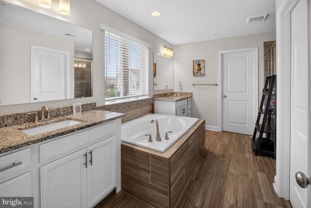 5451 DUNDEE LN, White Plains, MD 20695