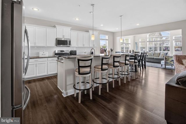 5451 DUNDEE LN, White Plains, MD 20695