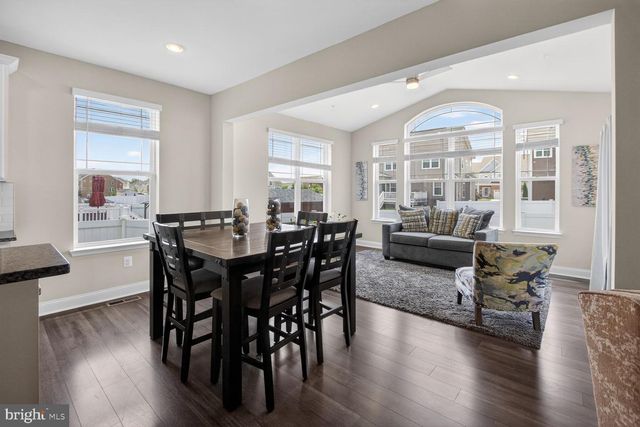 5451 DUNDEE LN, White Plains, MD 20695