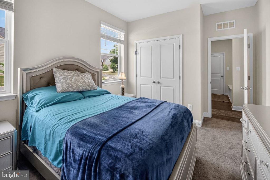 Image 18 of property listing at 5451 DUNDEE LN, White Plains, MD 20695