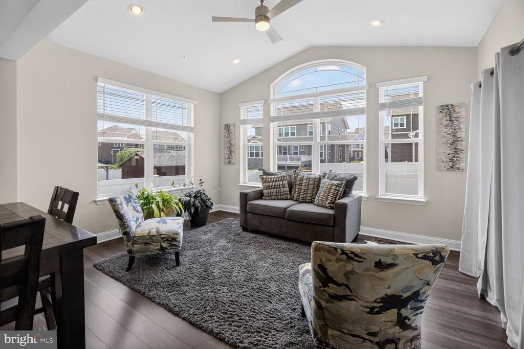 Image 21 of property listing at 5451 DUNDEE LN, White Plains, MD 20695