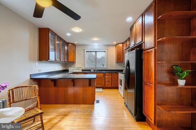 3009 IONA TER, Baltimore, MD 21214