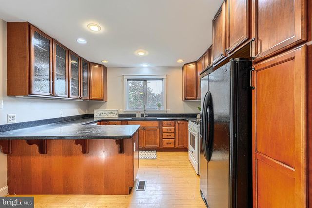 3009 IONA TER, Baltimore, MD 21214