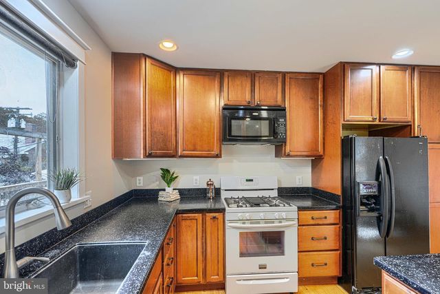 3009 IONA TER, Baltimore, MD 21214