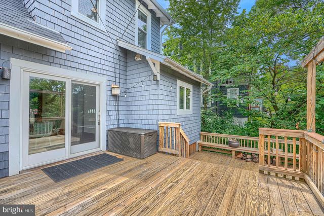 3009 IONA TER, Baltimore, MD 21214