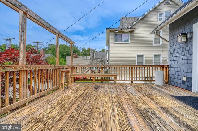 3009 IONA TER, Baltimore, MD 21214