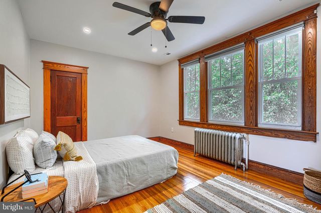 3009 IONA TER, Baltimore, MD 21214