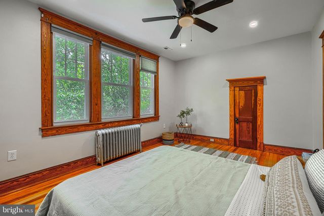 3009 IONA TER, Baltimore, MD 21214