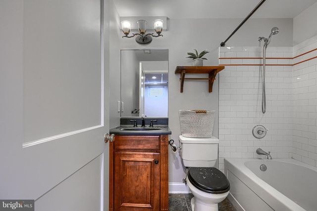 3009 IONA TER, Baltimore, MD 21214
