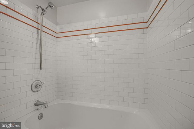 3009 IONA TER, Baltimore, MD 21214