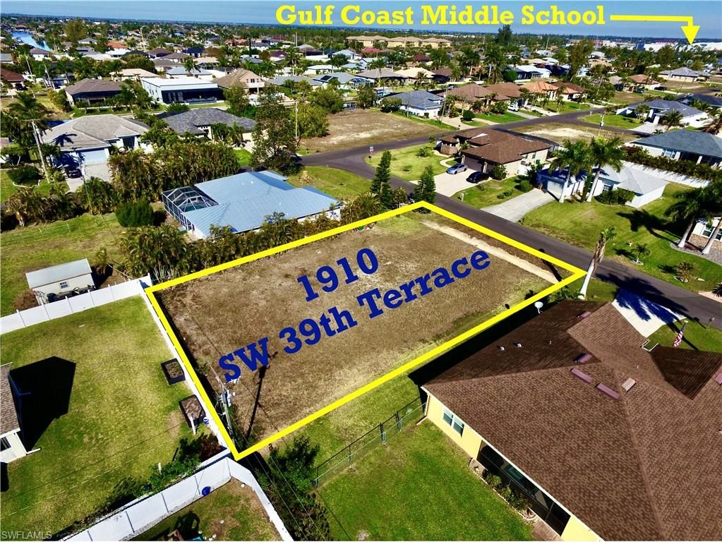 1910 SW 39th TER, CAPE CORAL, FL 33914 — exterior