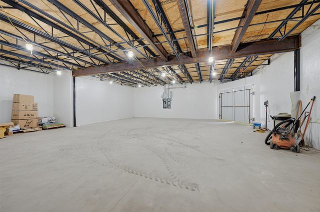 108 Pawnee Trail, Lake Kiowa, TX 76240