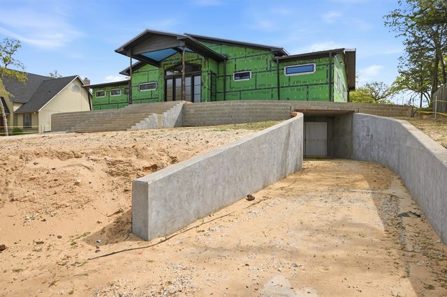 108 Pawnee Trail, Lake Kiowa, TX 76240