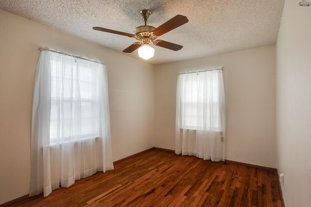 604 FORREST STREET, Burkburnett, TX 76354