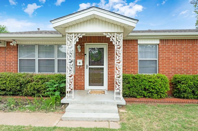 604 FORREST STREET, Burkburnett, TX 76354