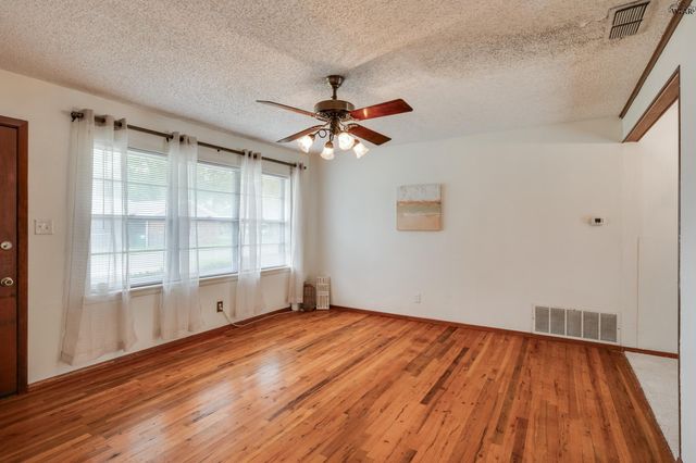 604 FORREST STREET, Burkburnett, TX 76354