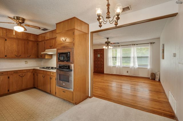 604 FORREST STREET, Burkburnett, TX 76354