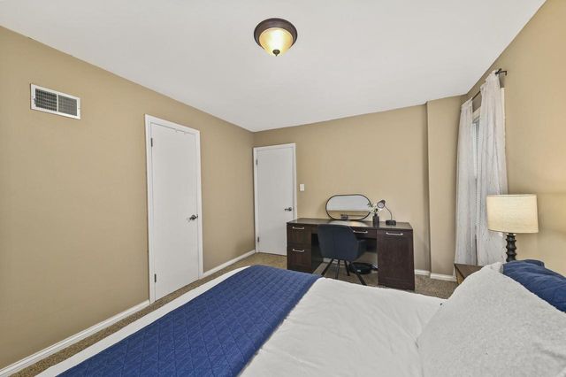 3249 N 79th STREET, Milwaukee, WI 53222