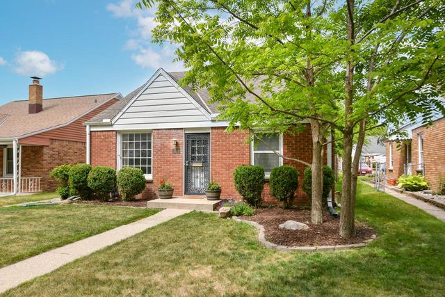 3249 N 79th STREET, Milwaukee, WI 53222