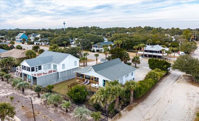 2002 Palmetto Boulevard, Edisto Island, SC 29438