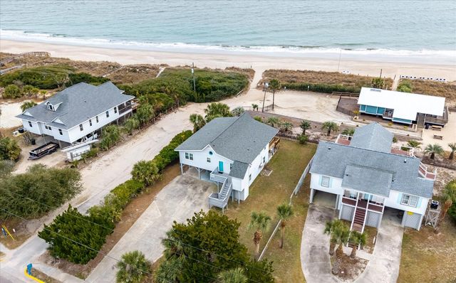 2002 Palmetto Boulevard, Edisto Island, SC 29438