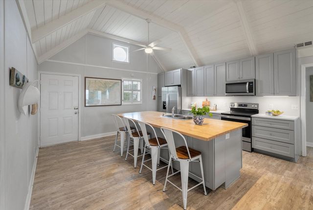 2002 Palmetto Boulevard, Edisto Island, SC 29438