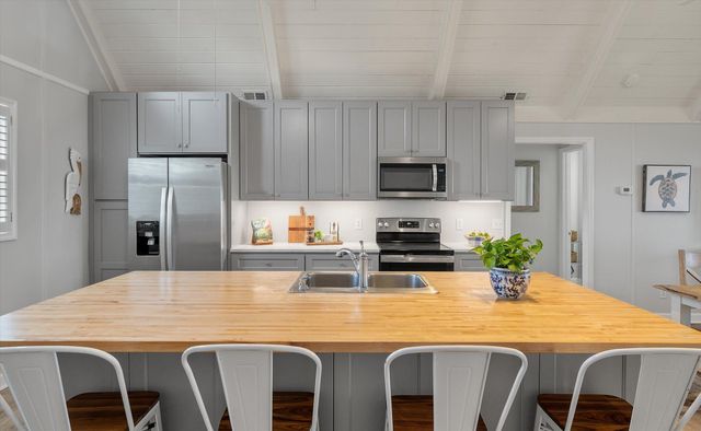 2002 Palmetto Boulevard, Edisto Island, SC 29438