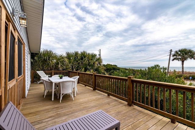 2002 Palmetto Boulevard, Edisto Island, SC 29438