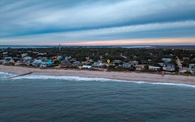 2002 Palmetto Boulevard, Edisto Island, SC 29438