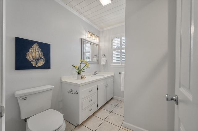 2002 Palmetto Boulevard, Edisto Island, SC 29438